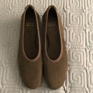 STUART WEITZMAN brown suede shoes
